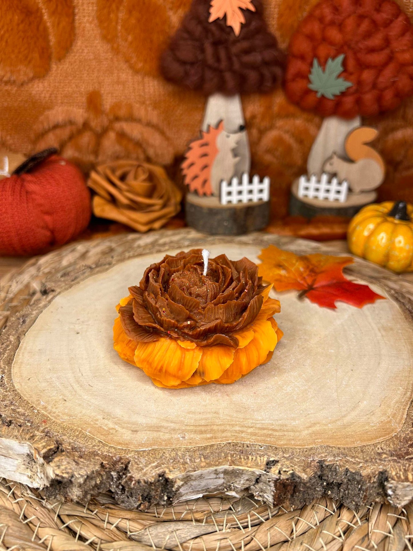 Bougie décorative "Autumn Camélia"
