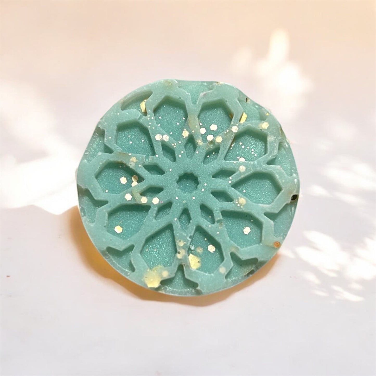 Fondant parfumé « Fleur d’émeraude et ivoire »